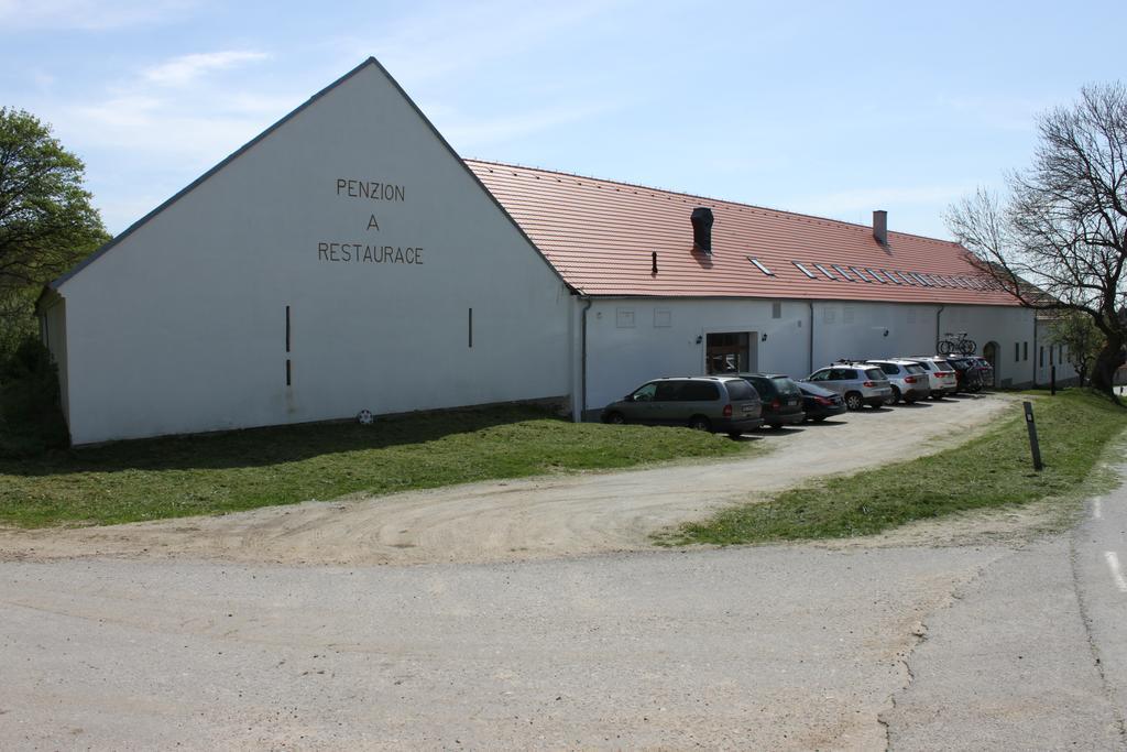 Hotel Penzion Vanůvecký Dvůr Telč Esterno foto